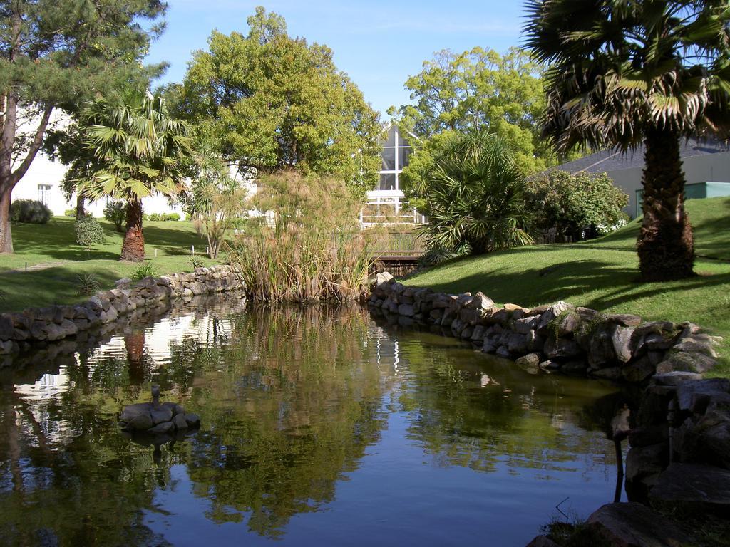 Parque Hotel Jean Clevers Punta del Este Zewnętrze zdjęcie The stream in the park