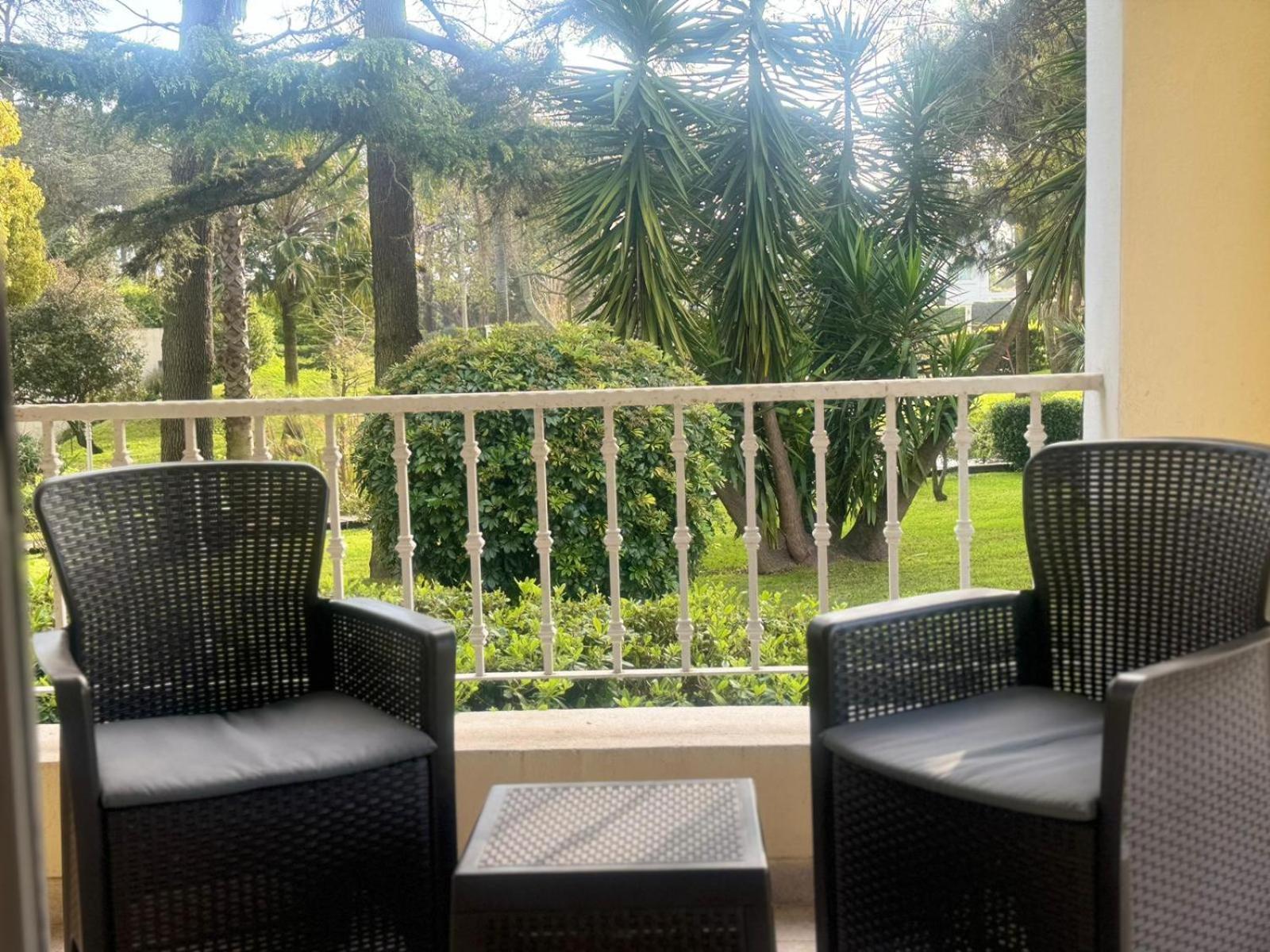 Parque Hotel Jean Clevers Punta del Este Zewnętrze zdjęcie A view of the gardens from a guest room