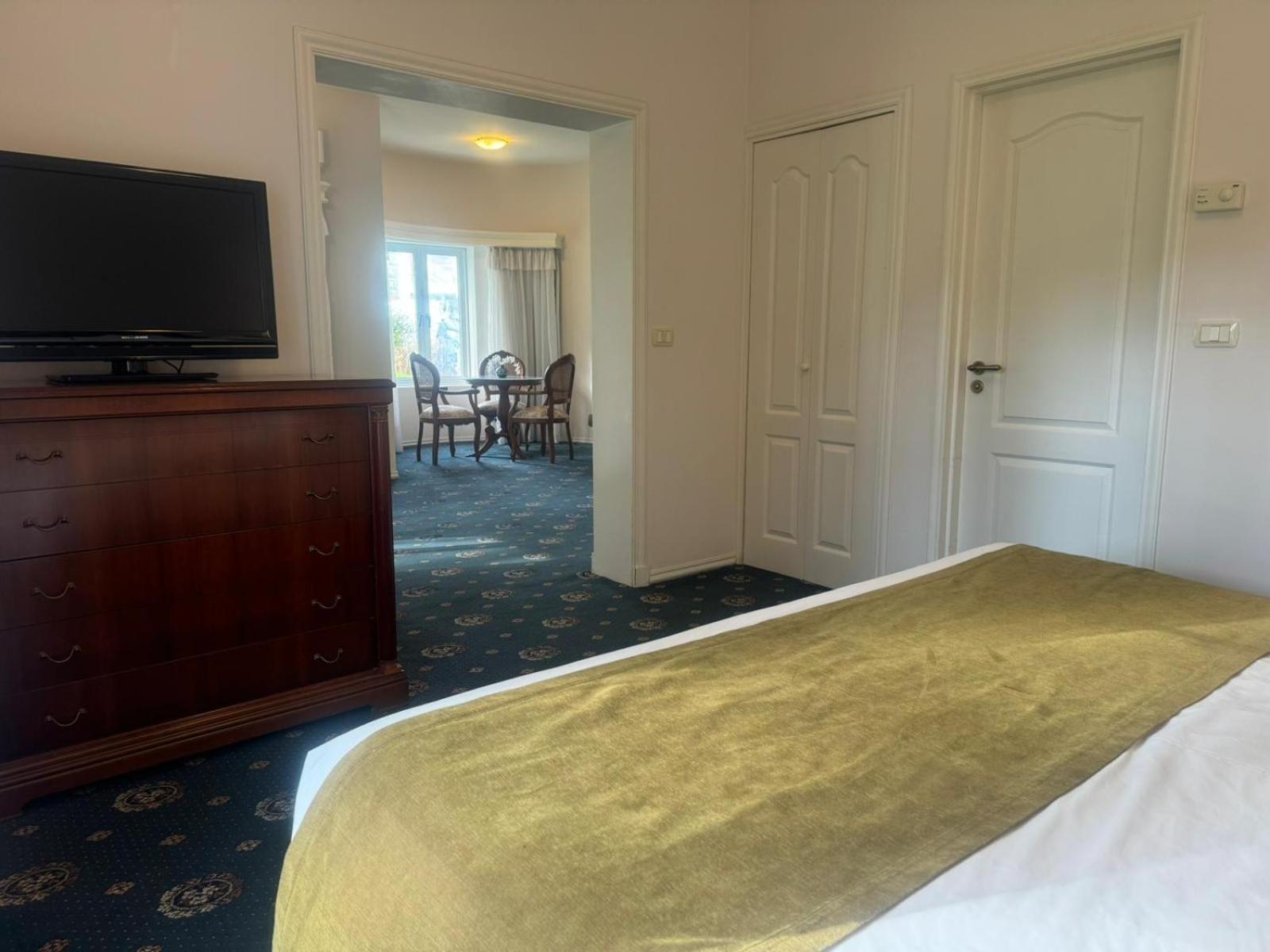 Parque Hotel Jean Clevers Punta del Este Zewnętrze zdjęcie A suite at the hotel